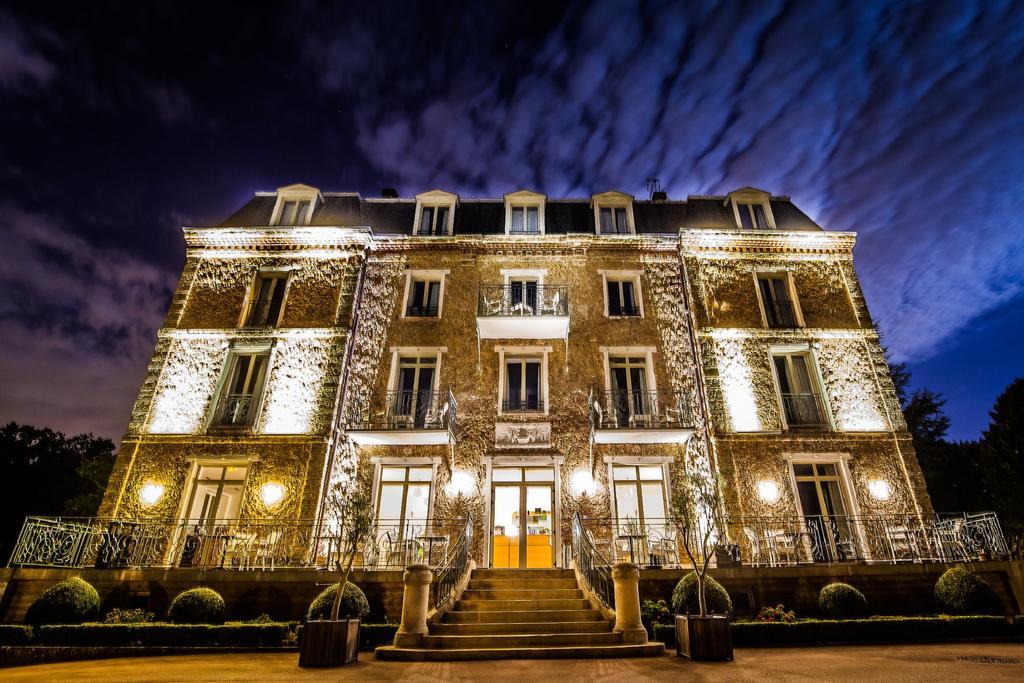 Hotel Logis le Manoir de Sauvegrain à Saint-Lambert  Extérieur photo